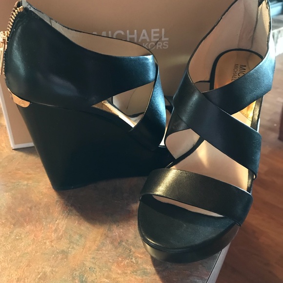 Michael Kors size 8 - Picture 1 of 1